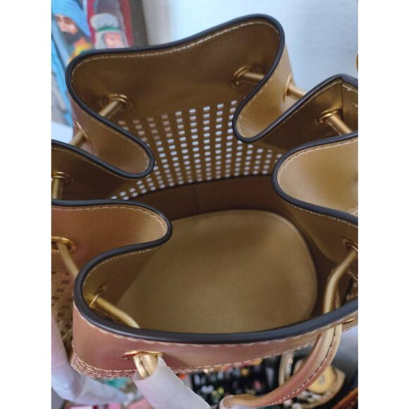 Nwt MSRP $500 Michael Kors gold bucket bag - Picture 3 of 4